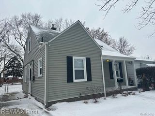 24707 SAXONY Avenue, Eastpointe, MI 48021