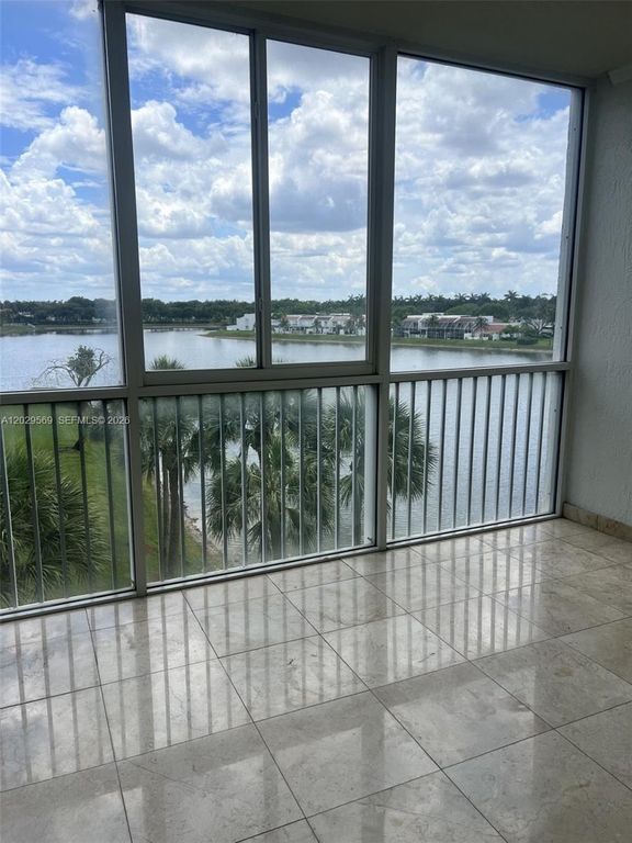 10750 NW 66th Street 401, Doral, FL 33178