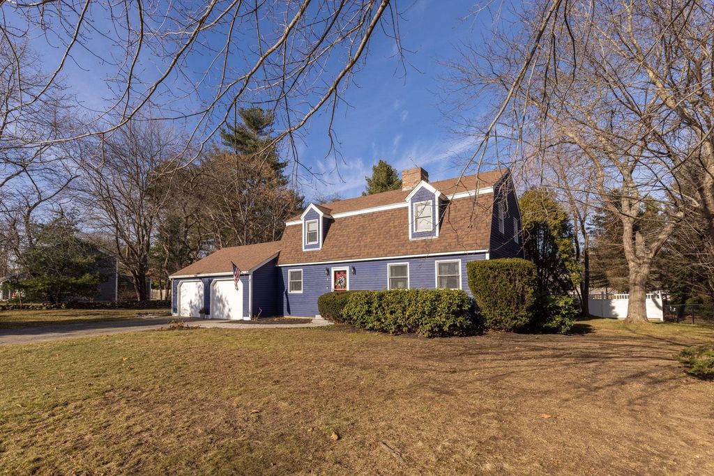 Image 1 of property listing at 1 Holman Lane, Hampton, NH 03842