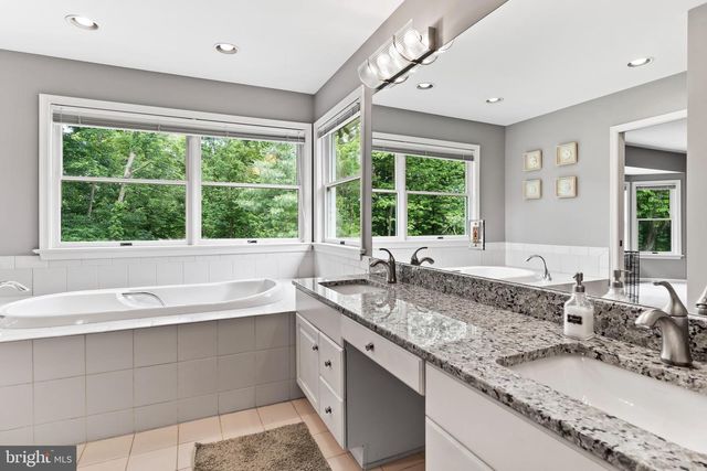 125 FOXFIRE, Lewisberry, PA 17339