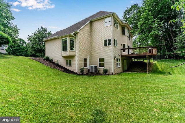 125 FOXFIRE, Lewisberry, PA 17339