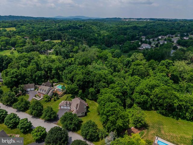 125 FOXFIRE, Lewisberry, PA 17339