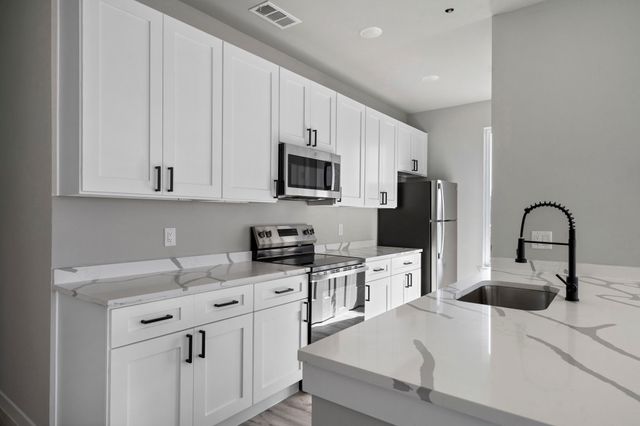 948 Corinth Street 15, Dallas, TX 75215