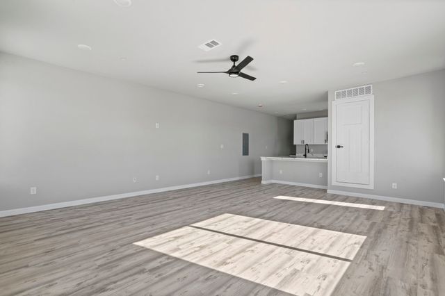 948 Corinth Street 15, Dallas, TX 75215