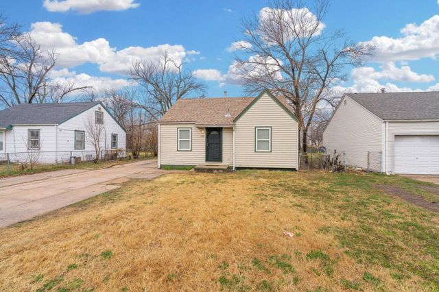 1732 E 24th St N, Wichita, KS 67219