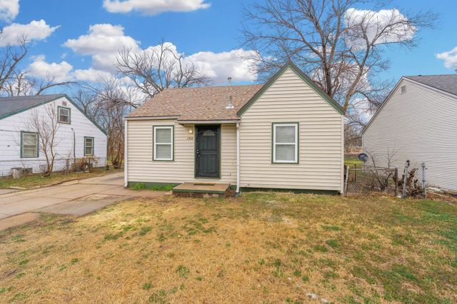 1732 E 24th St N, Wichita, KS 67219