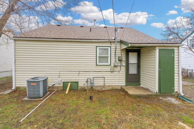 1732 E 24th St N, Wichita, KS 67219