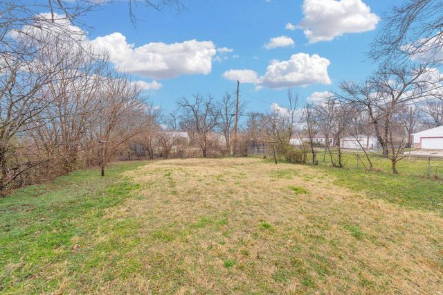 1732 E 24th St N, Wichita, KS 67219