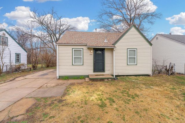 1732 E 24th St N, Wichita, KS 67219