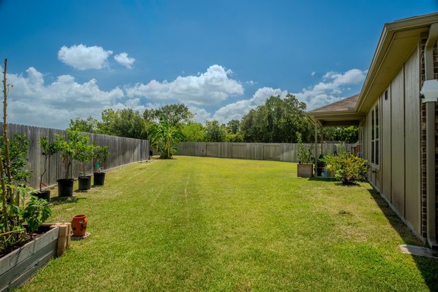 3111 Clydesdale Drive, Alvin, TX 77511