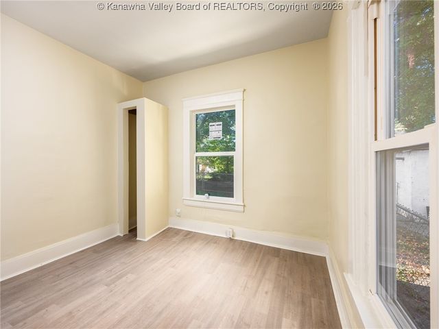 811 7th Street, Charleston, WV 25302