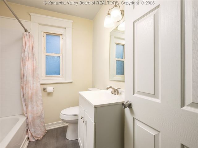 811 7th Street, Charleston, WV 25302