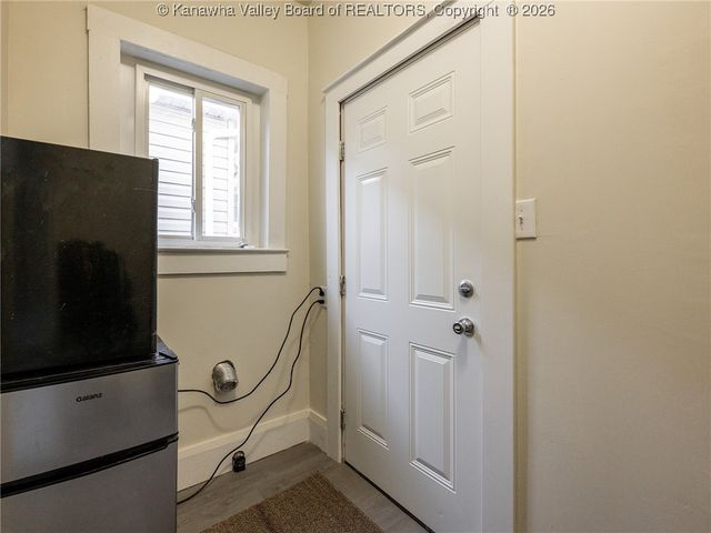 811 7th Street, Charleston, WV 25302