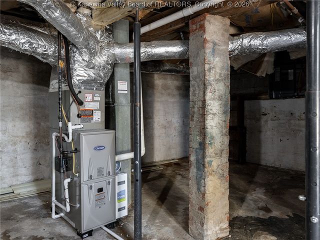 811 7th Street, Charleston, WV 25302