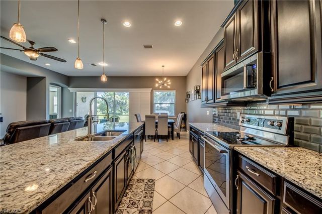 13110 Silver Thorn LOOP, North Fort Myers, FL 33903