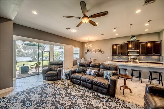 13110 Silver Thorn LOOP, North Fort Myers, FL 33903