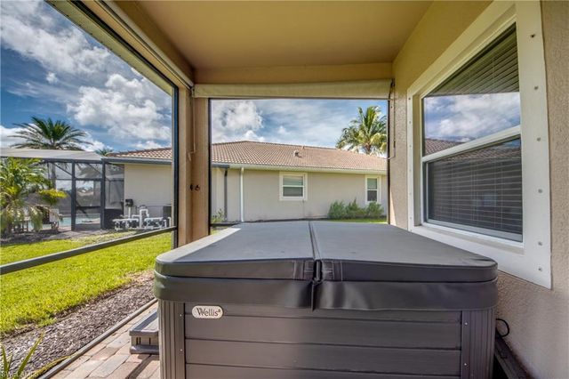 13110 Silver Thorn LOOP, North Fort Myers, FL 33903