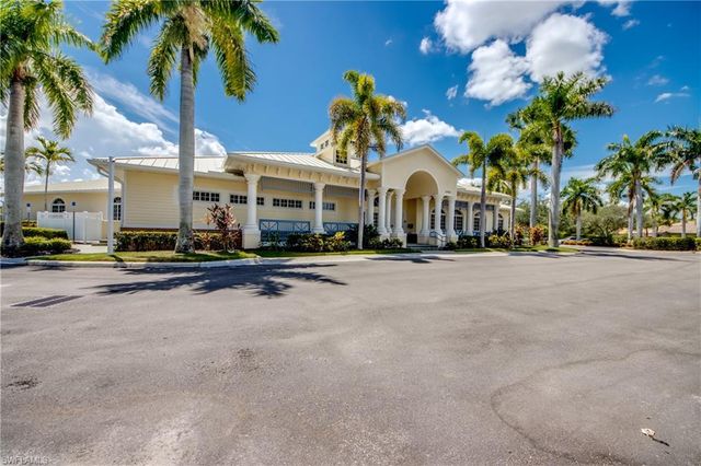 13110 Silver Thorn LOOP, North Fort Myers, FL 33903