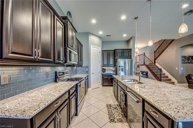 13110 Silver Thorn LOOP, North Fort Myers, FL 33903