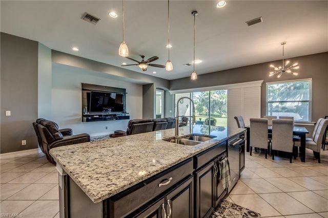 13110 Silver Thorn LOOP, North Fort Myers, FL 33903