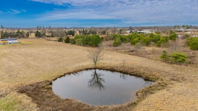 19538 Farm Road 197, Sumner, TX 75486