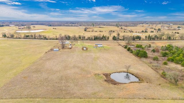 19538 Farm Road 197, Sumner, TX 75486