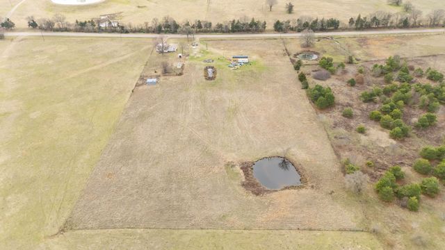 19538 Farm Road 197, Sumner, TX 75486