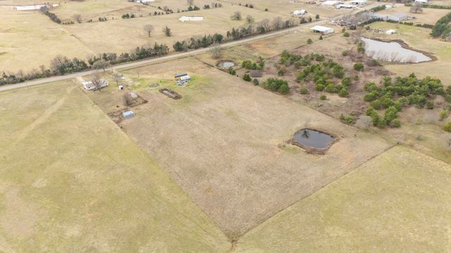 19538 Farm Road 197, Sumner, TX 75486