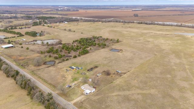 19538 Farm Road 197, Sumner, TX 75486