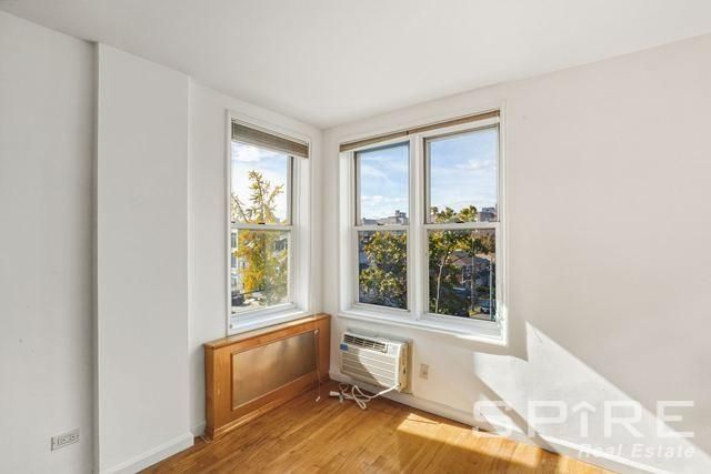 3425 150th Pl Apt 3E, New York City, NY 11354