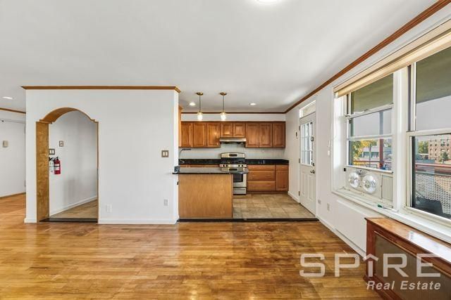 3425 150th Pl Apt 3E, New York City, NY 11354