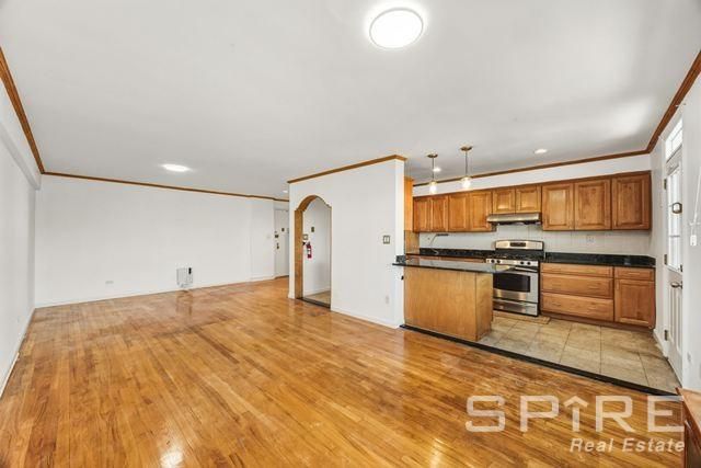 3425 150th Pl Apt 3E, New York City, NY 11354