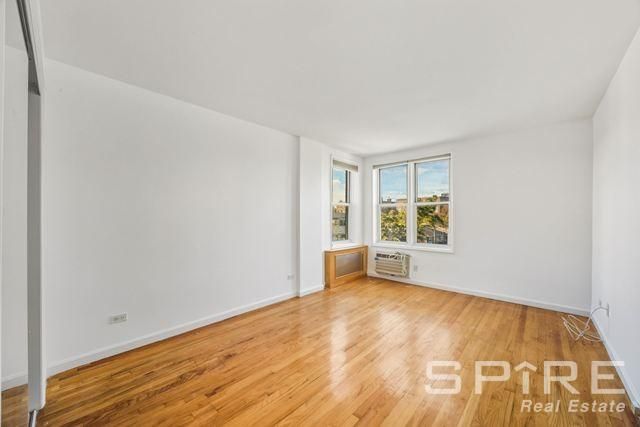 3425 150th Pl Apt 3E, New York City, NY 11354