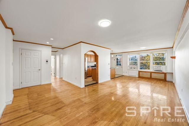 3425 150th Pl Apt 3E, New York City, NY 11354