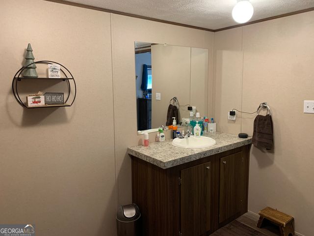 160 Whitworth Circle, Toccoa, GA 30577