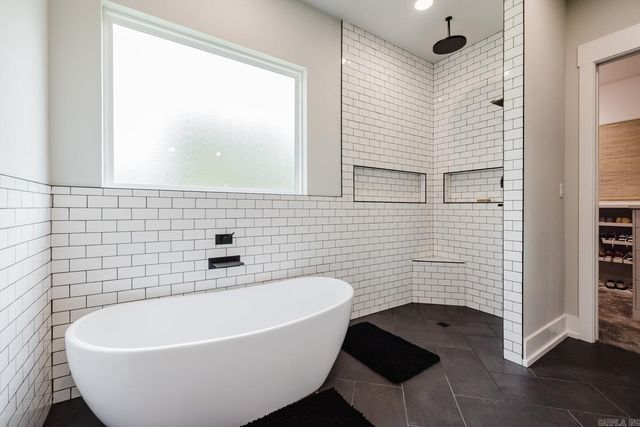 6048 Charley Place, Benton, AR 72019