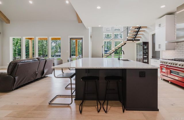 6048 Charley Place, Benton, AR 72019