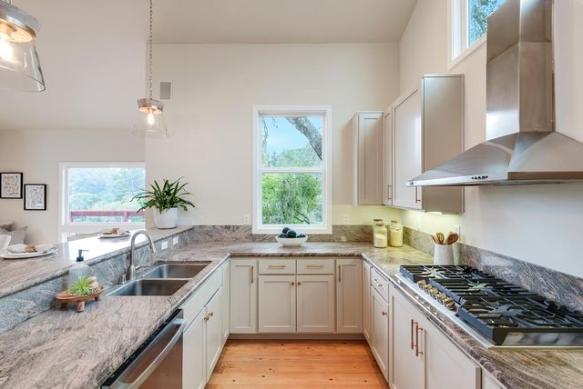 8 Cresta Way, La Selva Beach, CA 95076