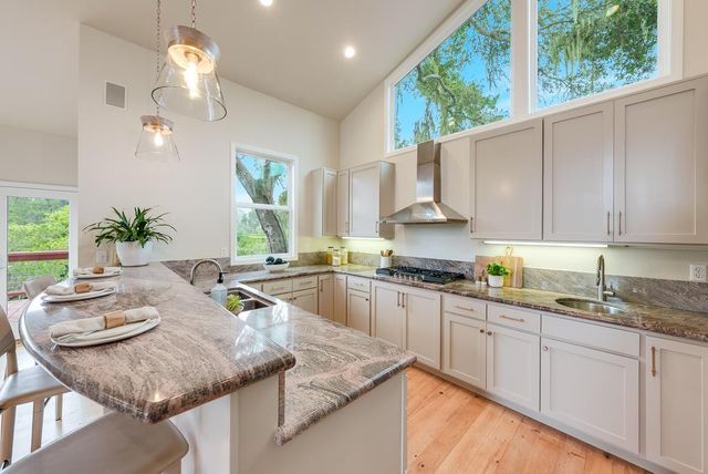 8 Cresta Way, La Selva Beach, CA 95076