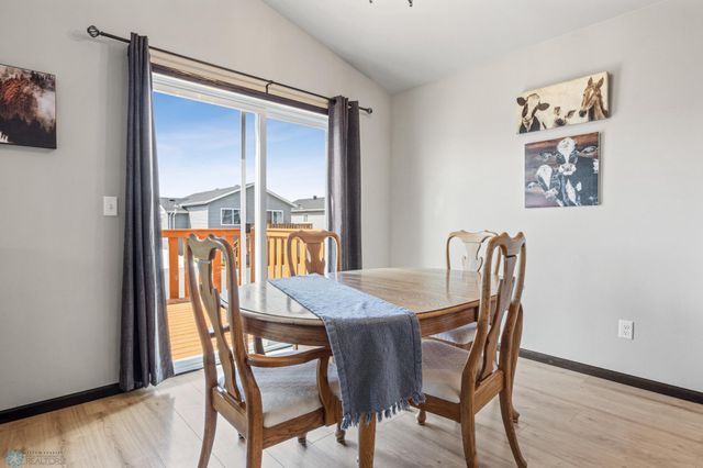 6718 69th Avenue S, Horace, ND 58047