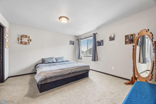 6718 69th Avenue S, Horace, ND 58047