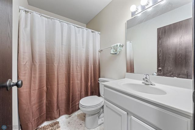 6718 69th Avenue S, Horace, ND 58047