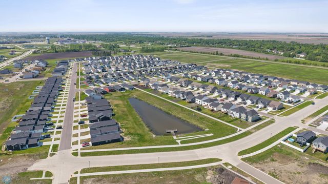 6718 69th Avenue S, Horace, ND 58047