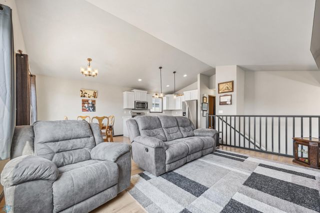 6718 69th Avenue S, Horace, ND 58047