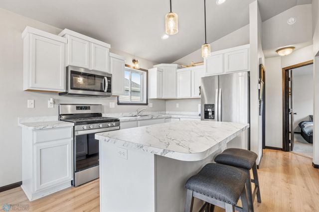 6718 69th Avenue S, Horace, ND 58047