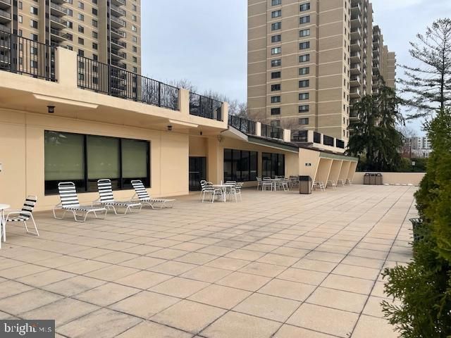 205 YOAKUM PKWY #1016, Alexandria, VA 22304