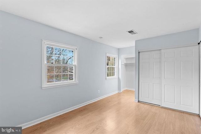 14895 LAMBETH SQ, Centreville, VA 20120