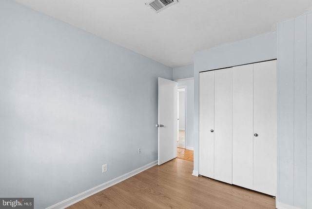 14895 LAMBETH SQ, Centreville, VA 20120