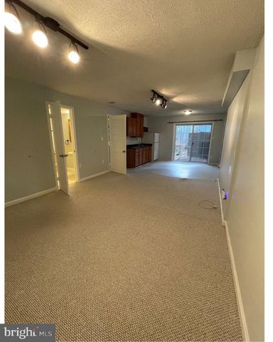 14895 LAMBETH SQ, Centreville, VA 20120