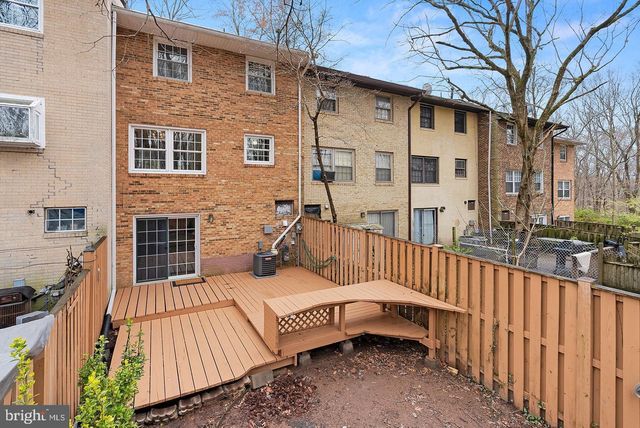 14895 LAMBETH SQ, Centreville, VA 20120